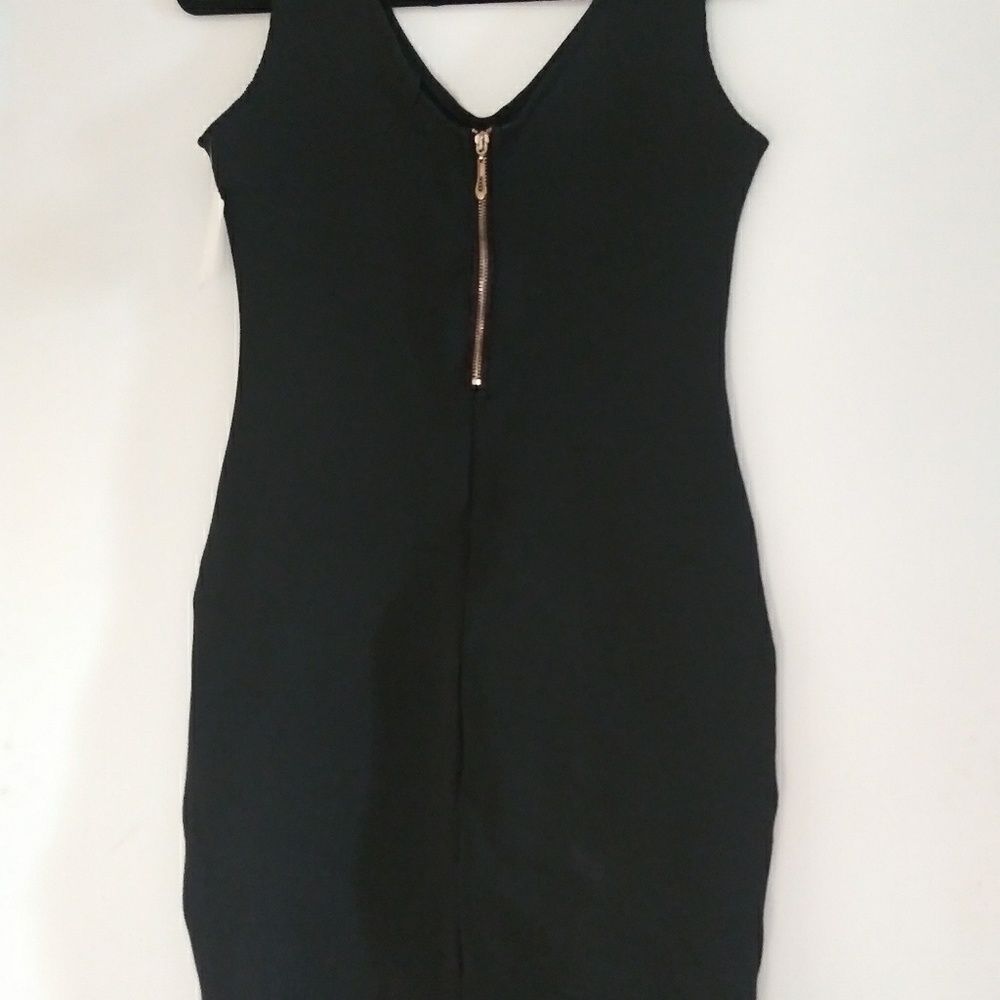 Sleeveless Black Sequin Dress - Picture 3 of 4